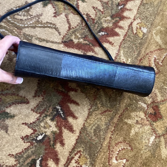 VINTAGE/GENUINE BRAHMÍN LEATHER BLACK HAND BAG. - Picture 5 of 11